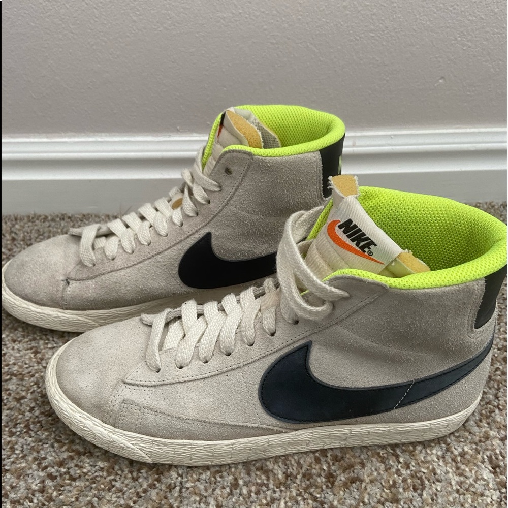 grey and black Nike Blazer 77’